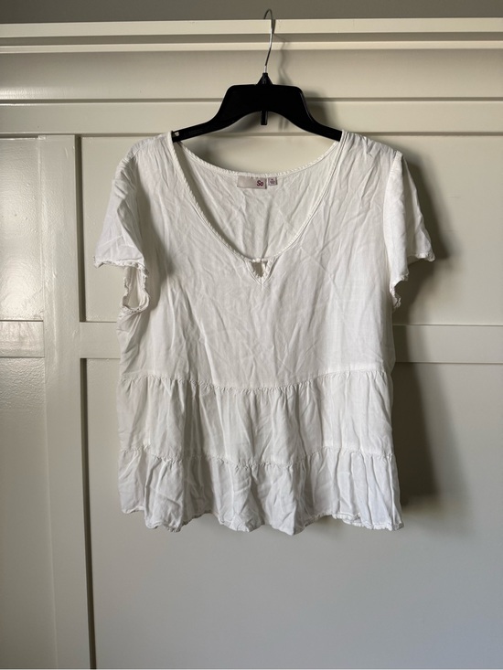 SO Tops - SO White V-Neck Flowy Tiered Short Sleeve Shirt